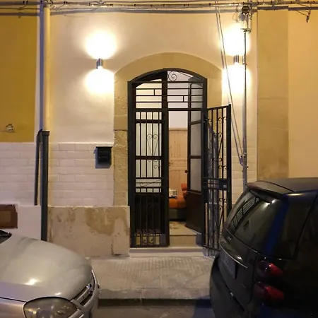 La Casa Di Vincenzo Apartment *